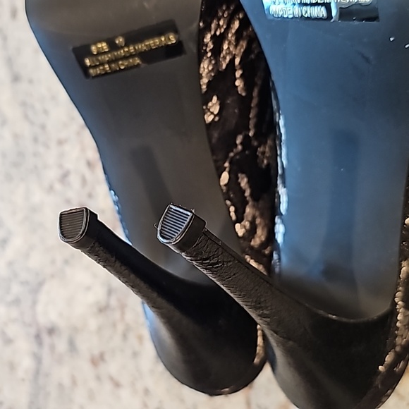 BKE Silver and black heels - Picture 5 of 6